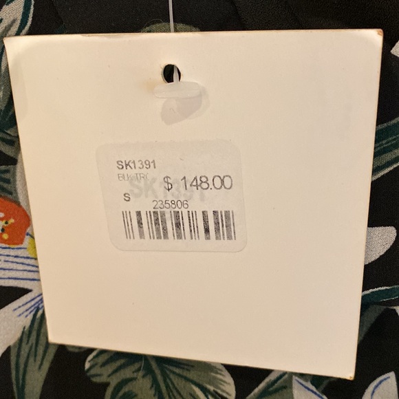 LF Seek the Label asymmetrical floral mini skirt with ruffle hem S NWT - Picture 14 of 15